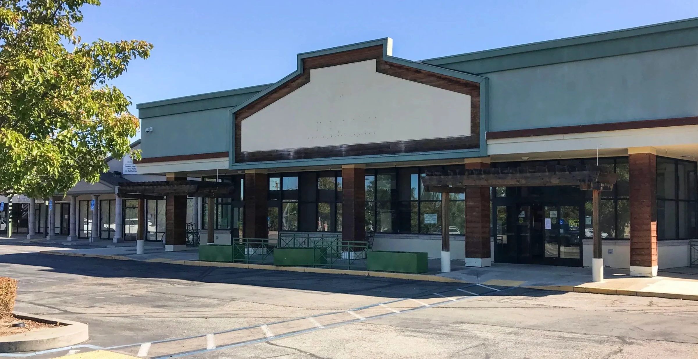 Grocery Store Roofing in San Bernardino, CA